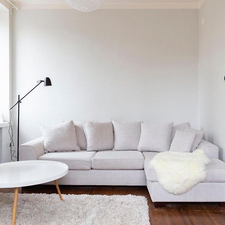 2Ndhomes Kamppi 1Br Apartment With Amazing City Views Helsinki Bagian luar foto